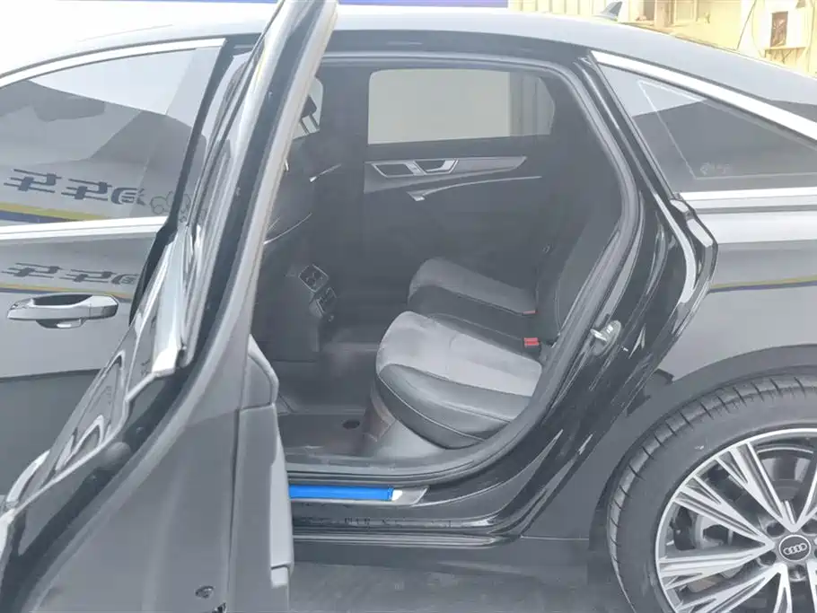 Audi A6L 2023 Facelift 45 TFSI Premium Dynamic фото 11