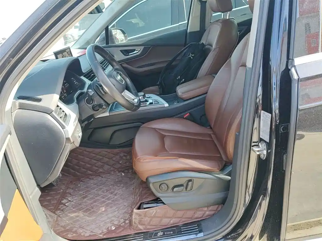 Audi Q7 2019 45 TFSI Comfort фото 15