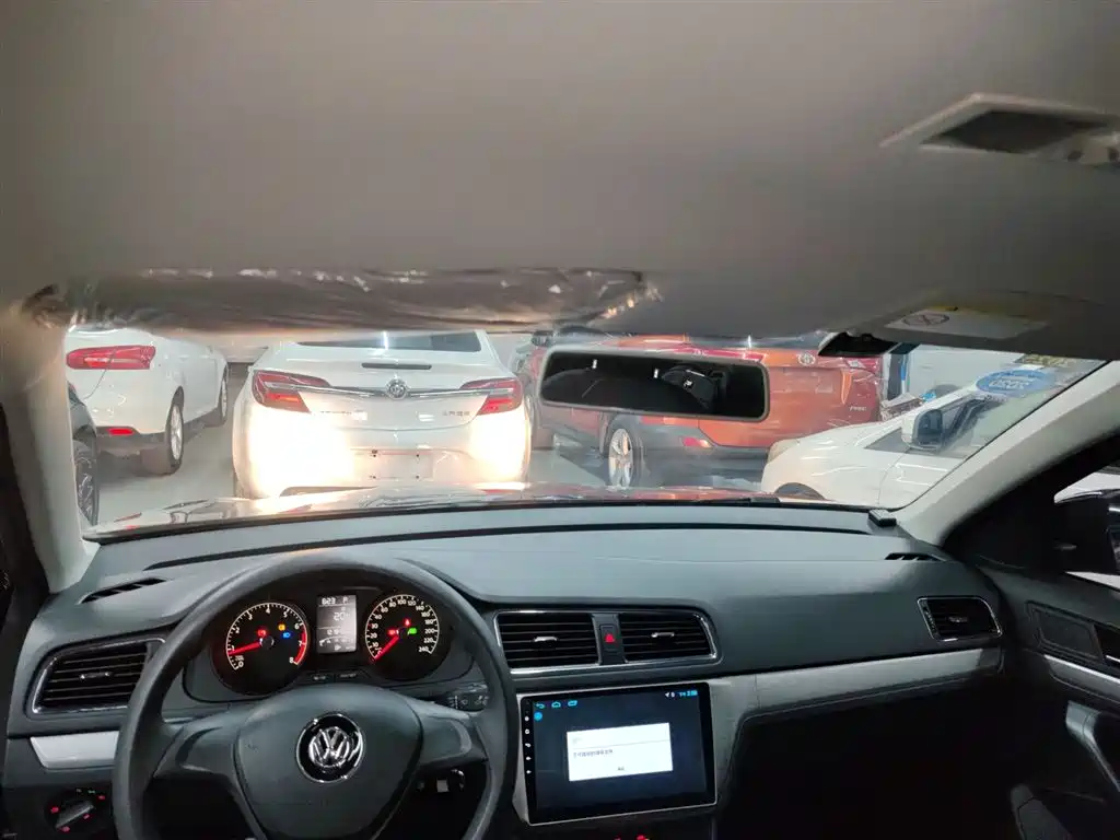 Volkswagen Lavida 2017 1.6L Automatic Trend Edition фото 18