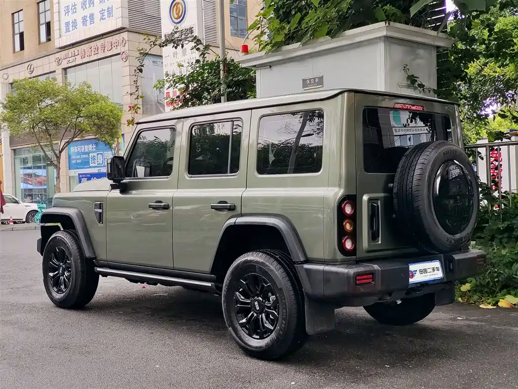 212 T01 2025 2024 2.0T Explorer