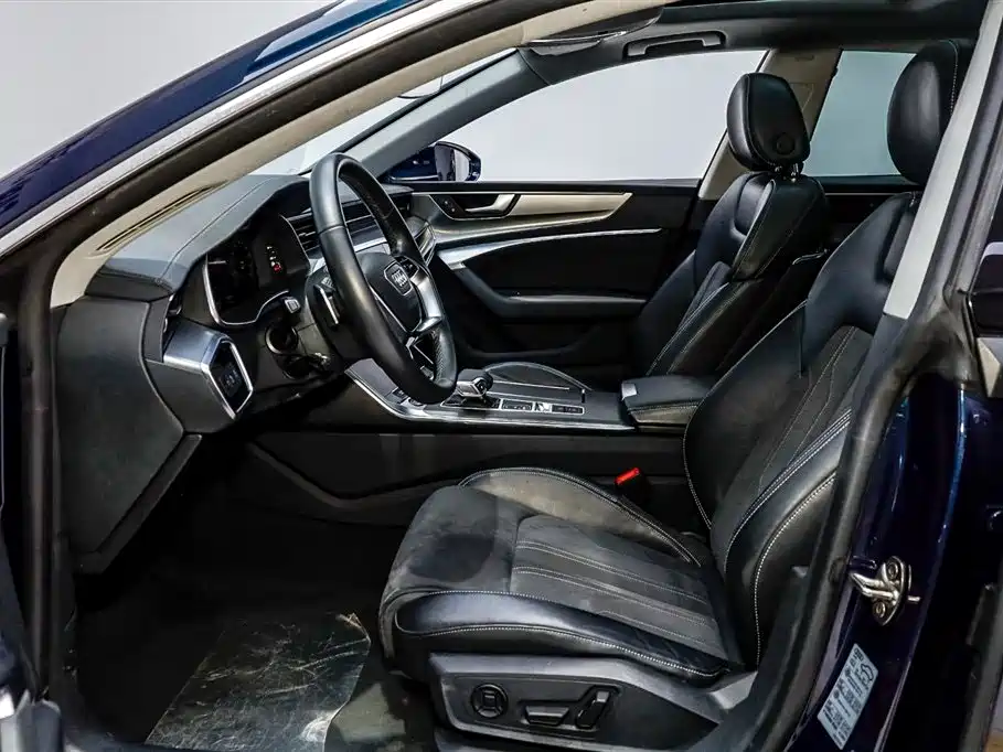 Audi A7L 2024 45TFSI S-line Dream Edition Crystal Package фото 9
