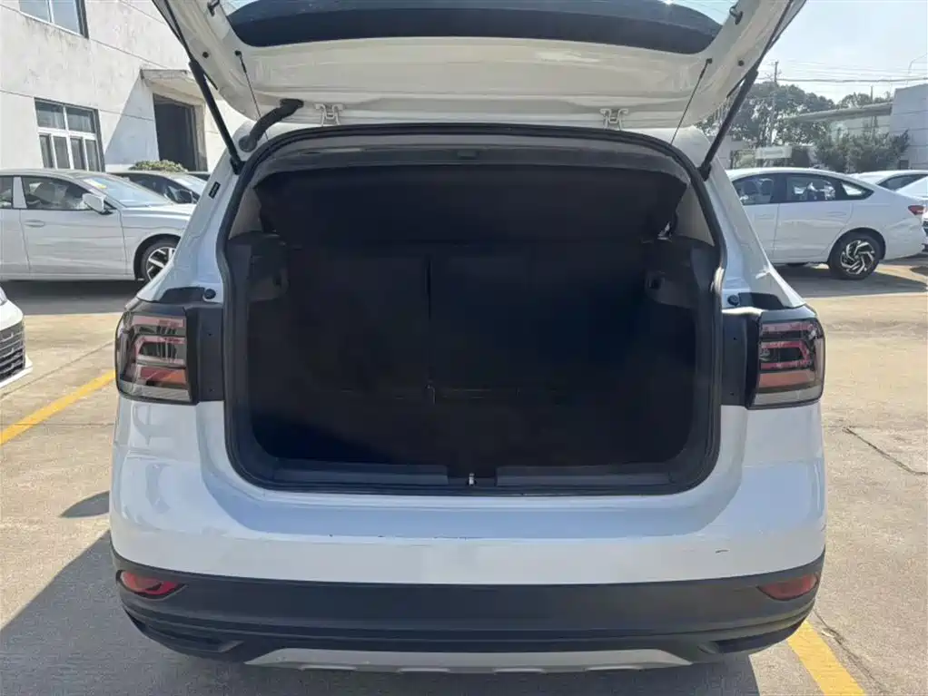 VOLKSWAGEN TU KAI