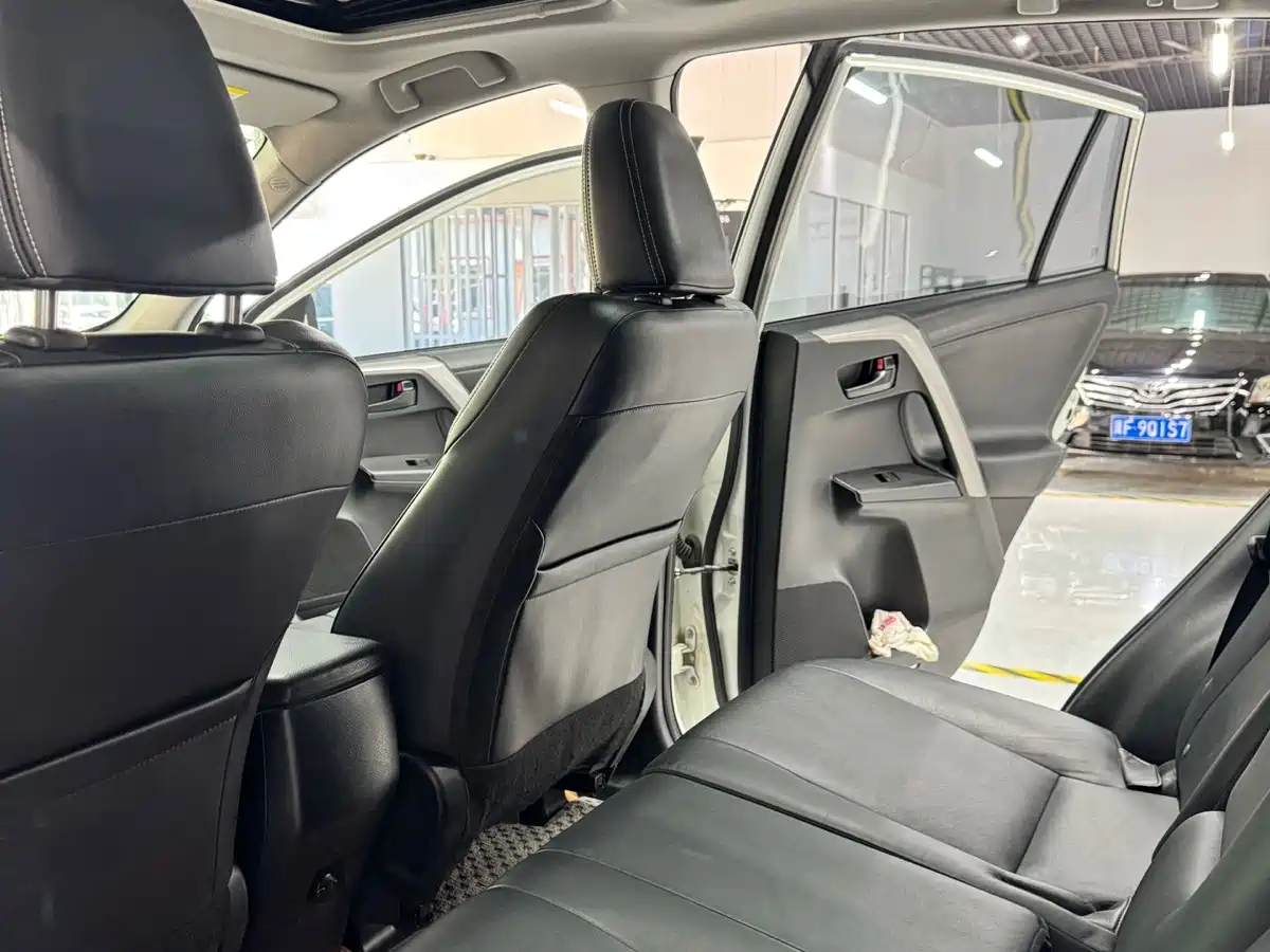 Toyota RAV4 Rongfang 2018 2.5L Automatic 4WD Elite i Edition фото 4