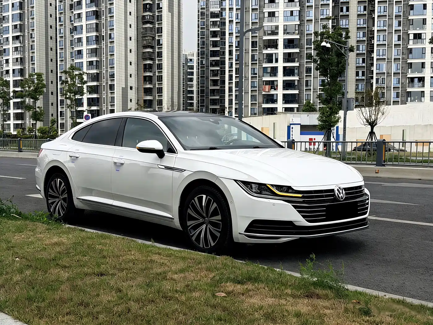 Volkswagen FAW-Volkswagen CC 2020 330TSI Glamour Version China VI фото 3