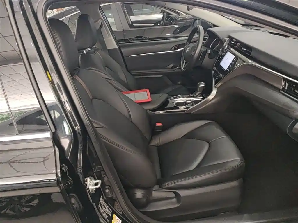Toyota Camry 2018 2.0S Sport Edition фото 25