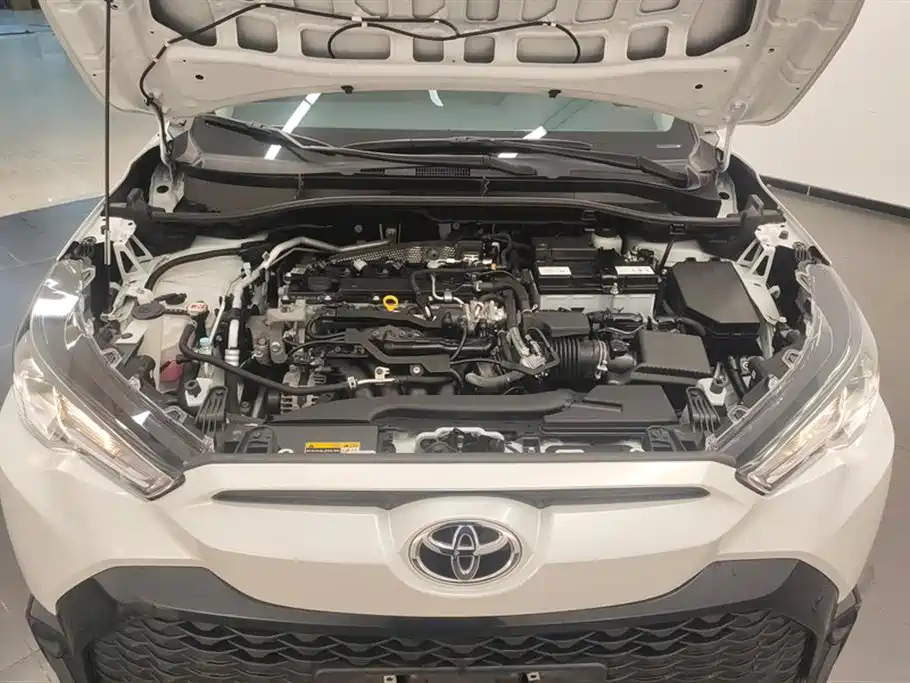 Toyota Frontlander 2023 2.0L CVT Elite Edition фото 10
