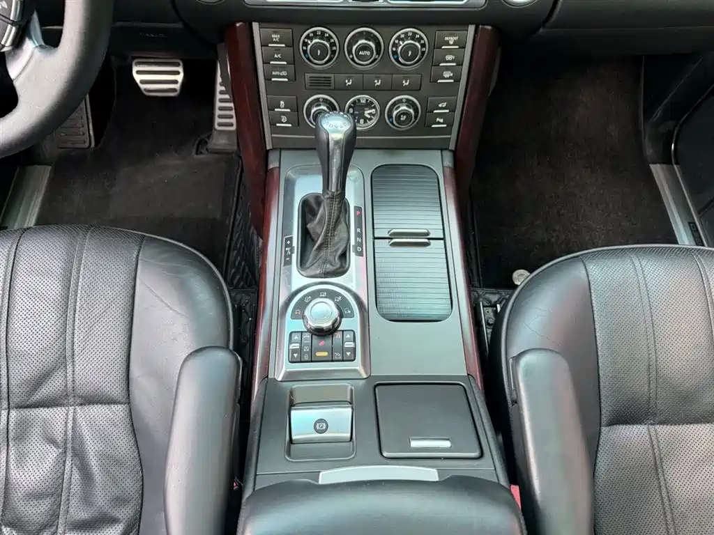 Land Rover Range Rover 2011 5.0 SC V8 фото 7