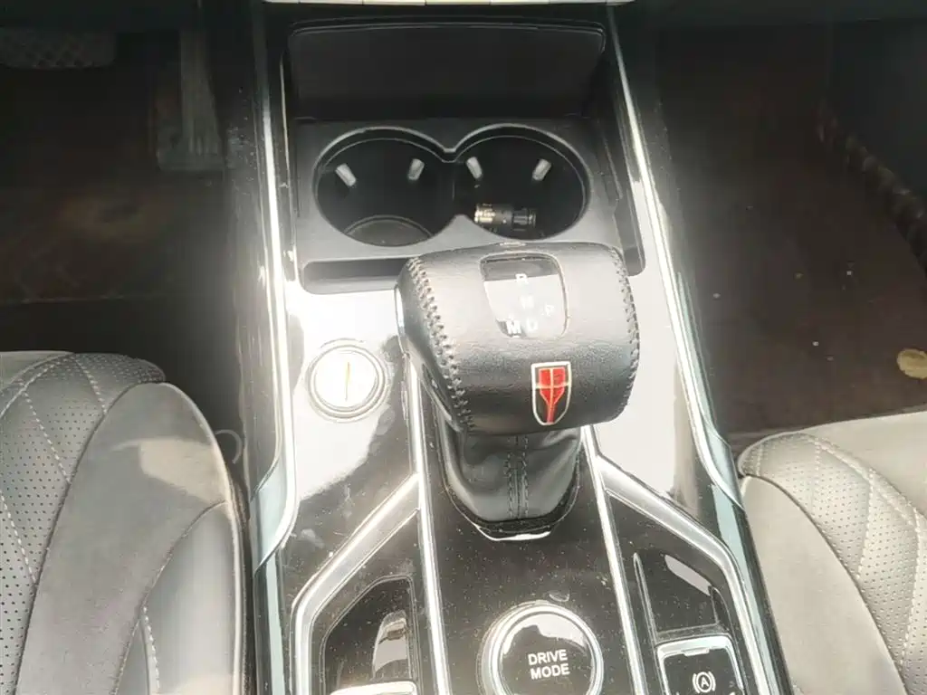 Hongqi HS5 2022 Facelift 2.0T Smart Flag Enjoyment Edition фото 14