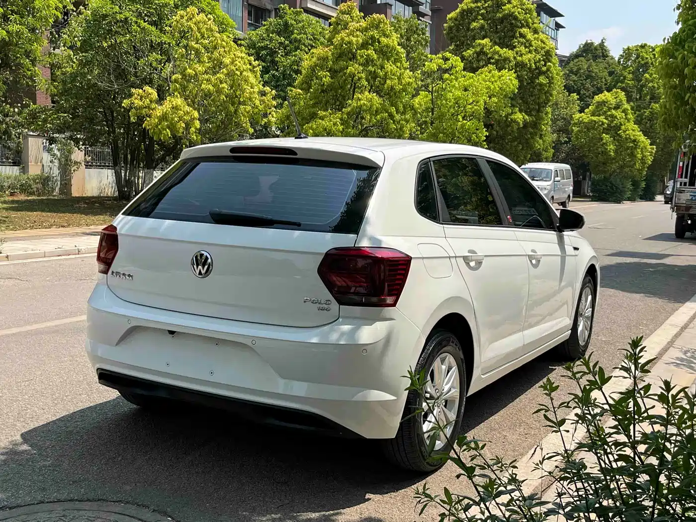 Volkswagen Polo 2019 Plus 1.5L Automatic Colorful Tech Edition фото 5