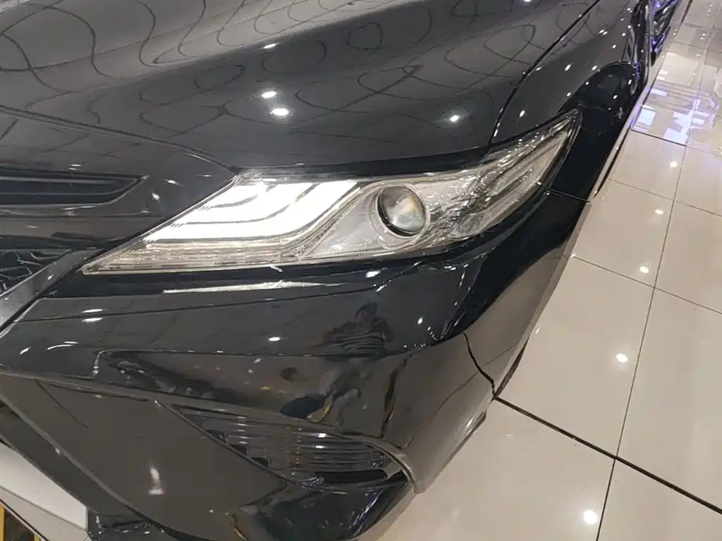 Toyota Camry 2018 2.0S Sport Edition фото 24