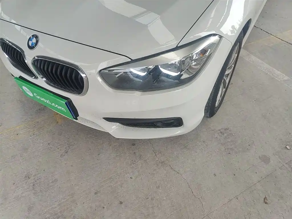 BMW 1 Series (Import) 2018 118i Leading фото 24