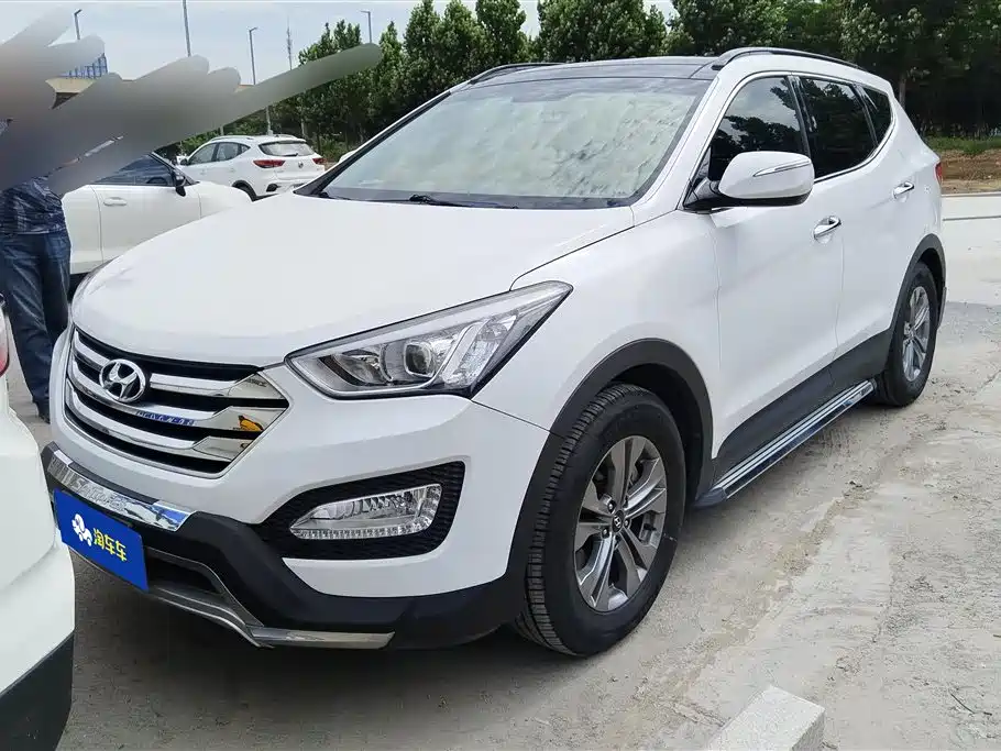 Hyundai Santa Fe 2015 2.0T Automatic 2WD Smart 5-Seater