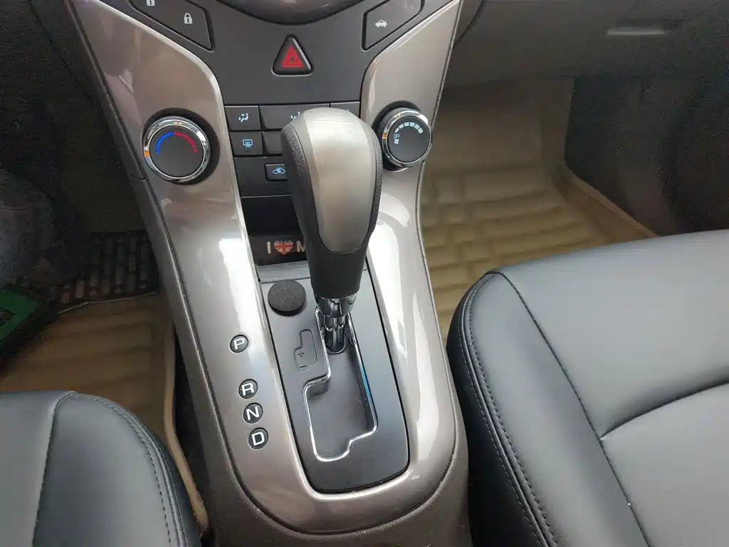 Chevrolet Cruze 2015 1.5L Classic SE AT фото 14
