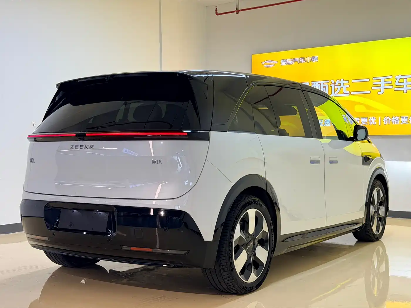 Zeekr MIX 2025 Smart Driving Edition фото 4
