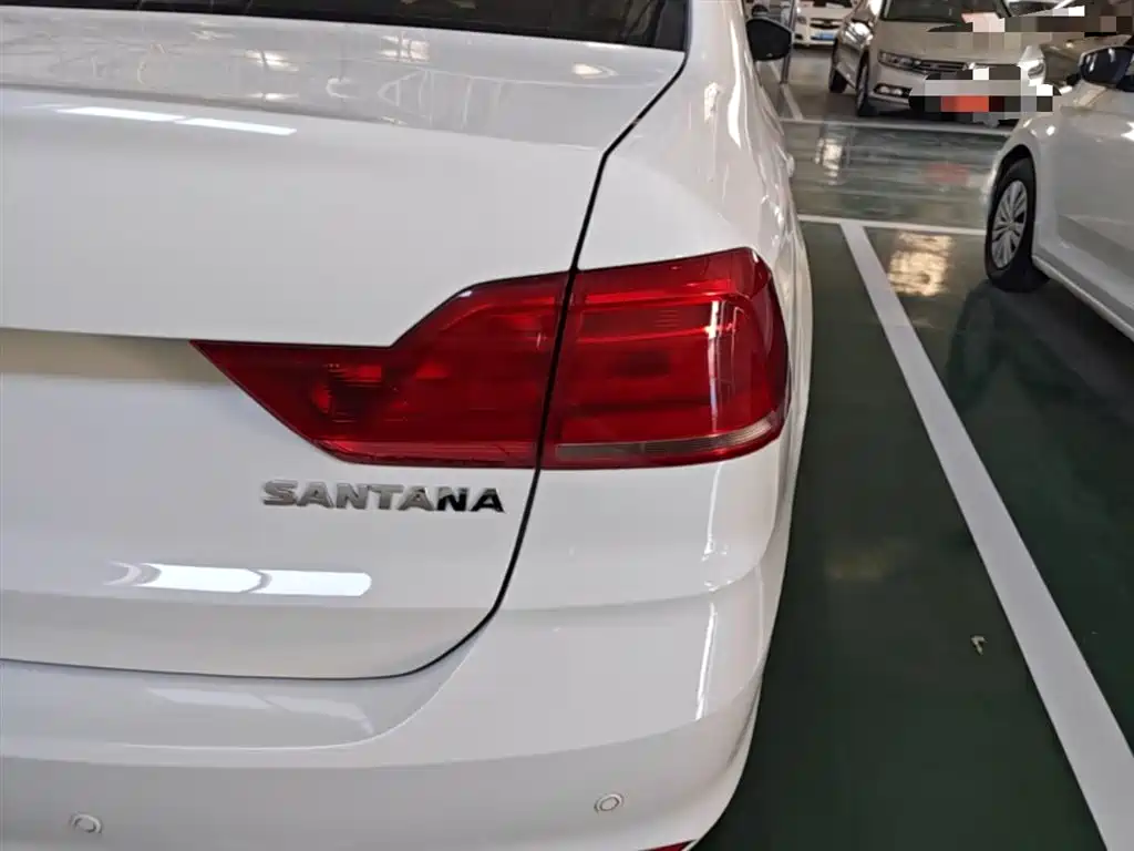 VOLKSWAGEN SANTANA