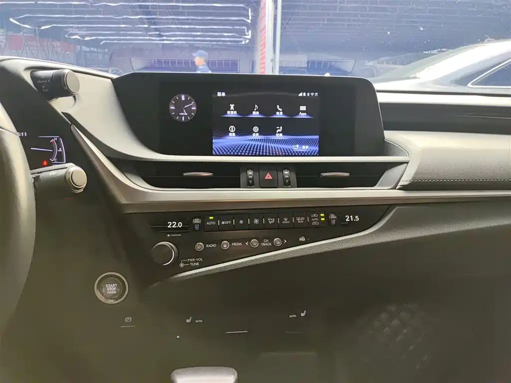 Lexus ES 2018 200 Excellence Edition China V фото 9