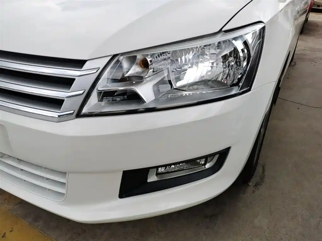 Volkswagen Santana 2015 1.6L Manual Comfort Edition фото 24