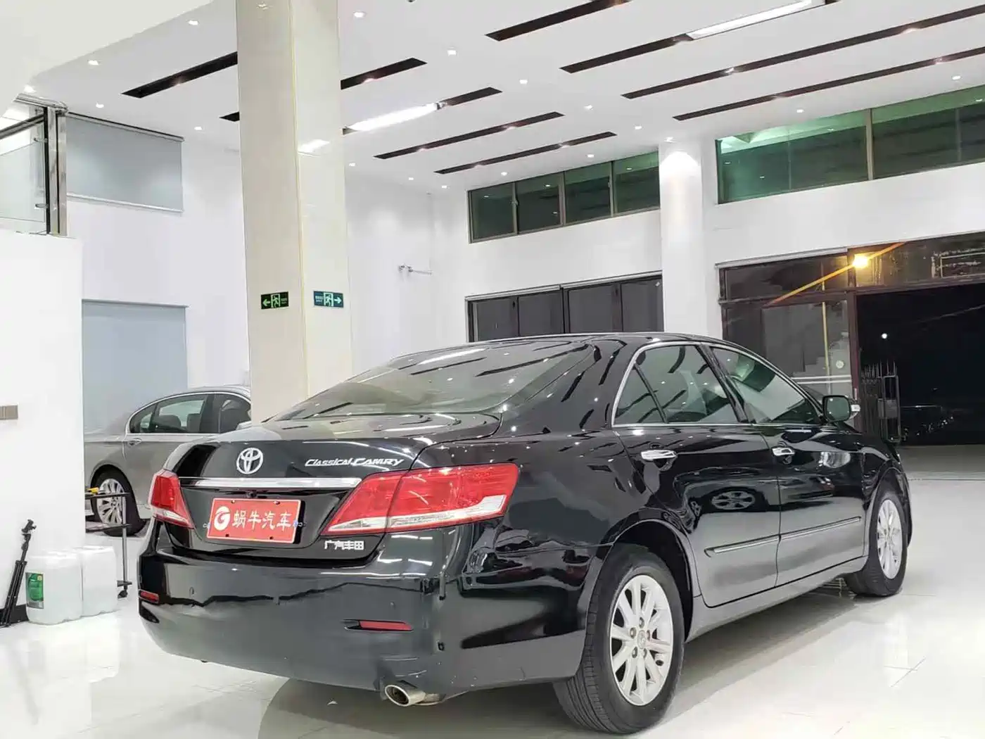 Toyota Camry 2013 200G Classic Luxury Edition фото 9