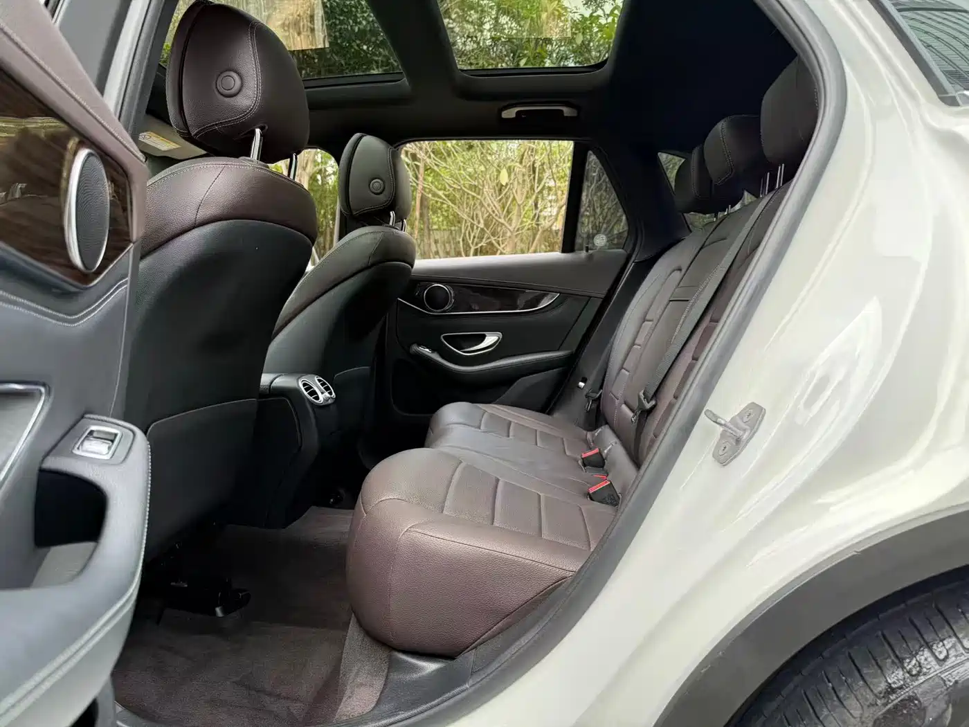 Mercedes-Benz GLC 2018 Facelift GLC 260 4MATIC Luxury фото 13