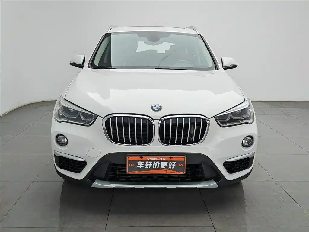 BMW X1 2018 sDrive18Li Premium Model фото 3