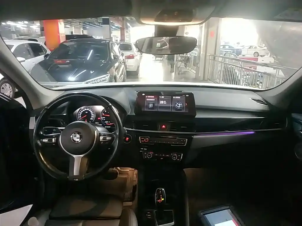 BMW X1 2021 sDrive25Li Leading фото 10