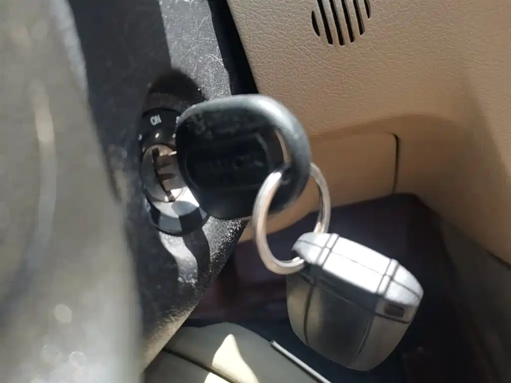 Buick Excelle 2013 1.5L Manual Classic Edition фото 9