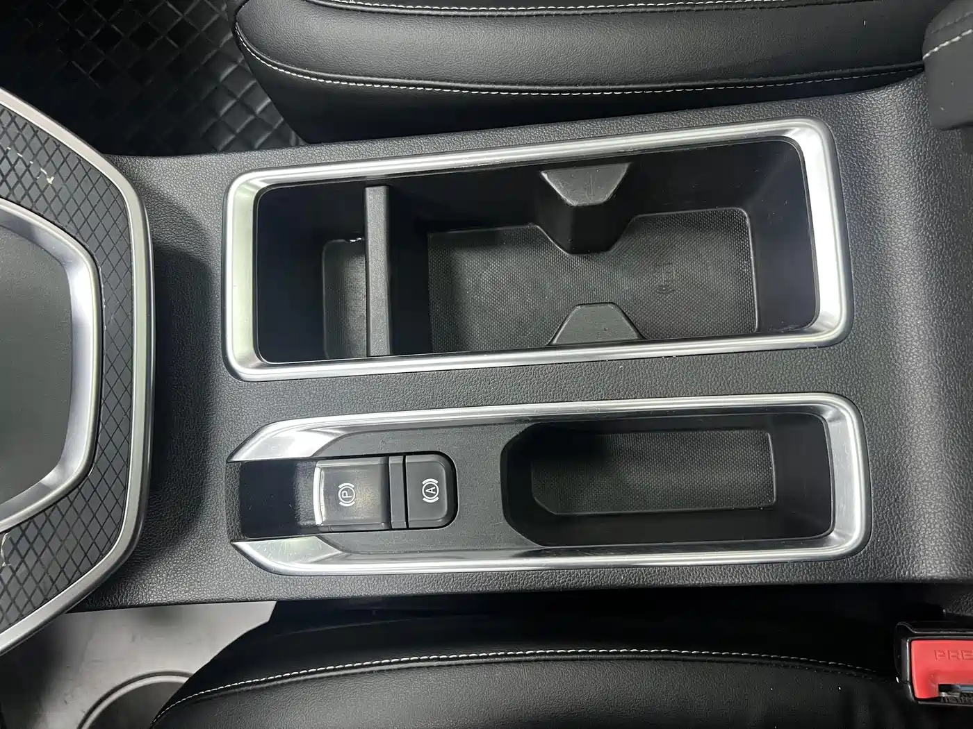 Haval M6 2023 PLUS 1.5T DCT Premium Smart Connect фото 23
