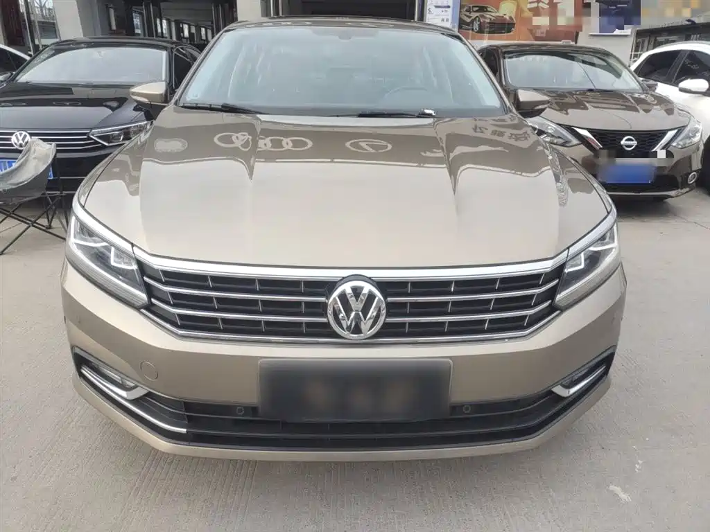 Volkswagen Passat 2017 280TSI DSG Prestige фото 3