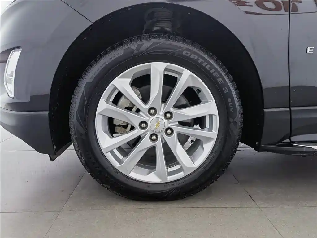 Chevrolet Equinox 2018 550T Automatic 4WD Pioneer Edition фото 17