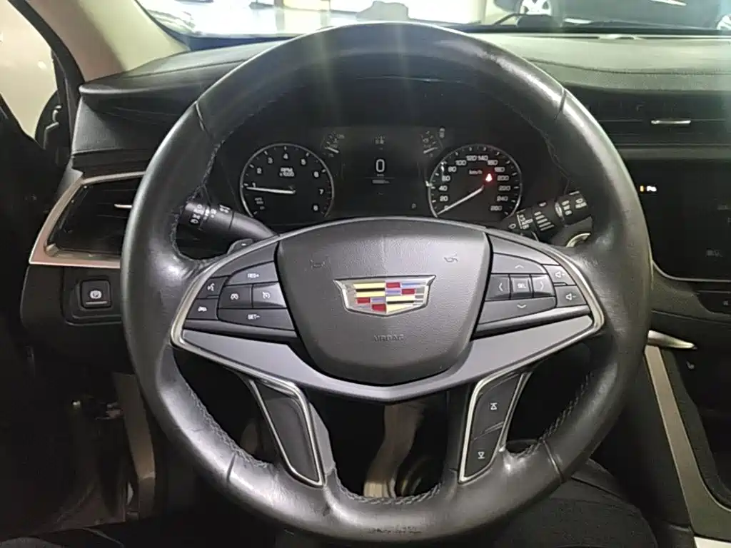 Cadillac XT5 2017 2018 25T Luxury