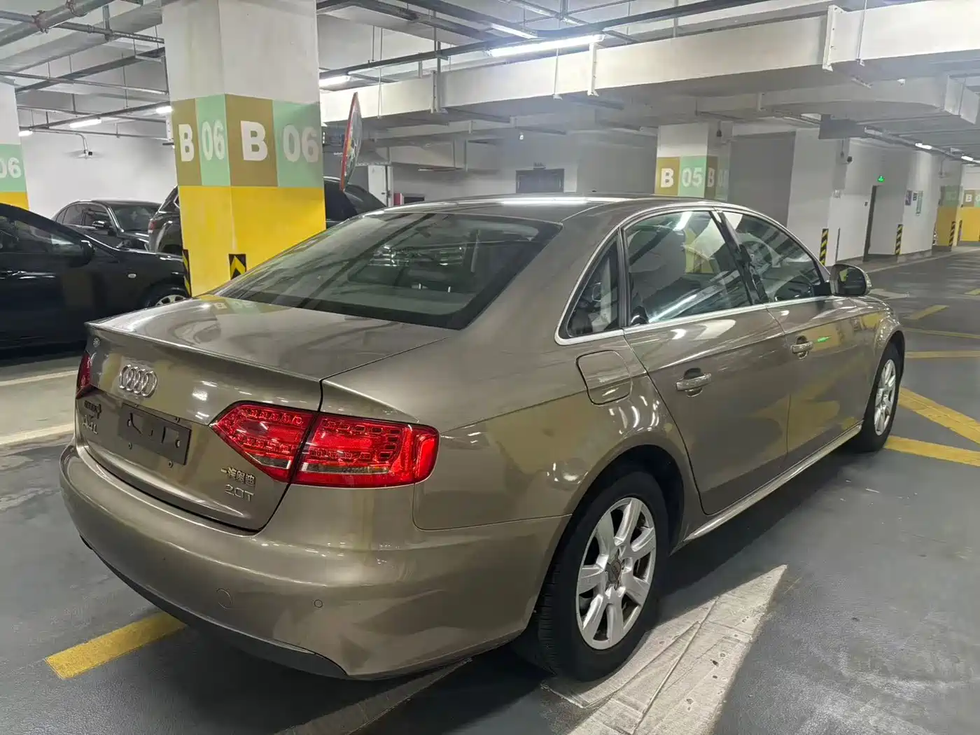 Audi A4L 2012 2.0 TFSI Auto Standard фото 4