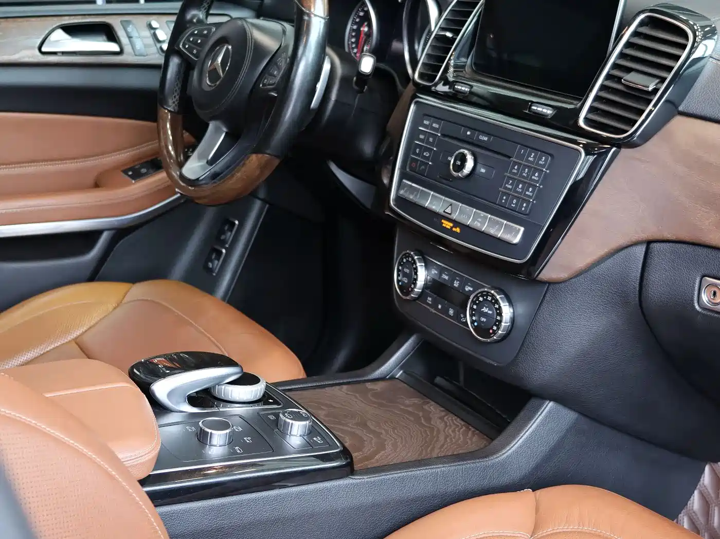 Mercedes-Benz GLS 2016 GLS 500 4MATIC фото 4