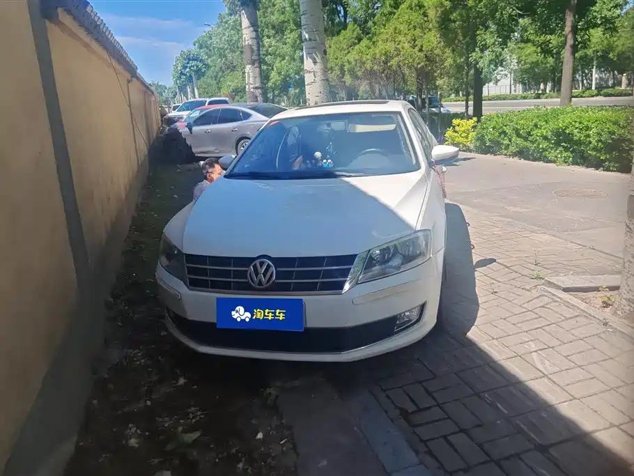 Volkswagen Lavida 2013 Facelift 1.4TSI Manual Comfort фото 2