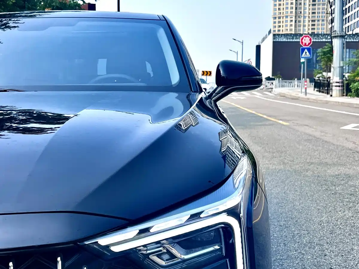 2025 Besturn B70