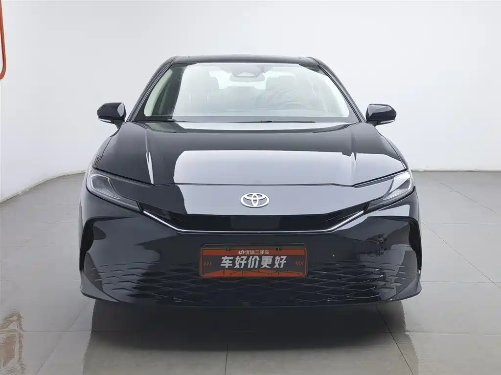 Toyota Camry 2024 2.0E Elite Edition фото 3