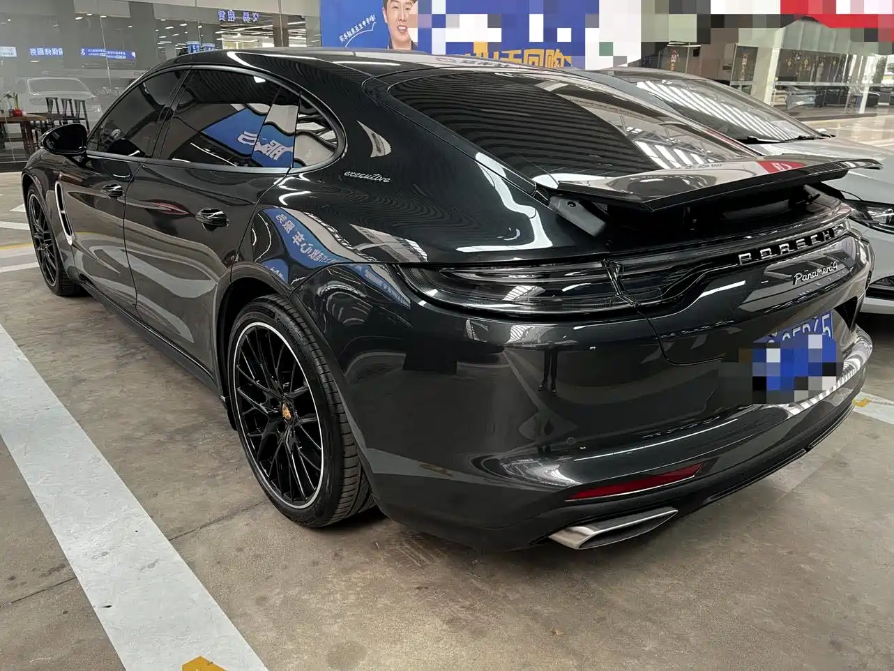 Porsche Panamera 2023 Panamera 4 Executive Long Wheelbase 2.9T фото 20