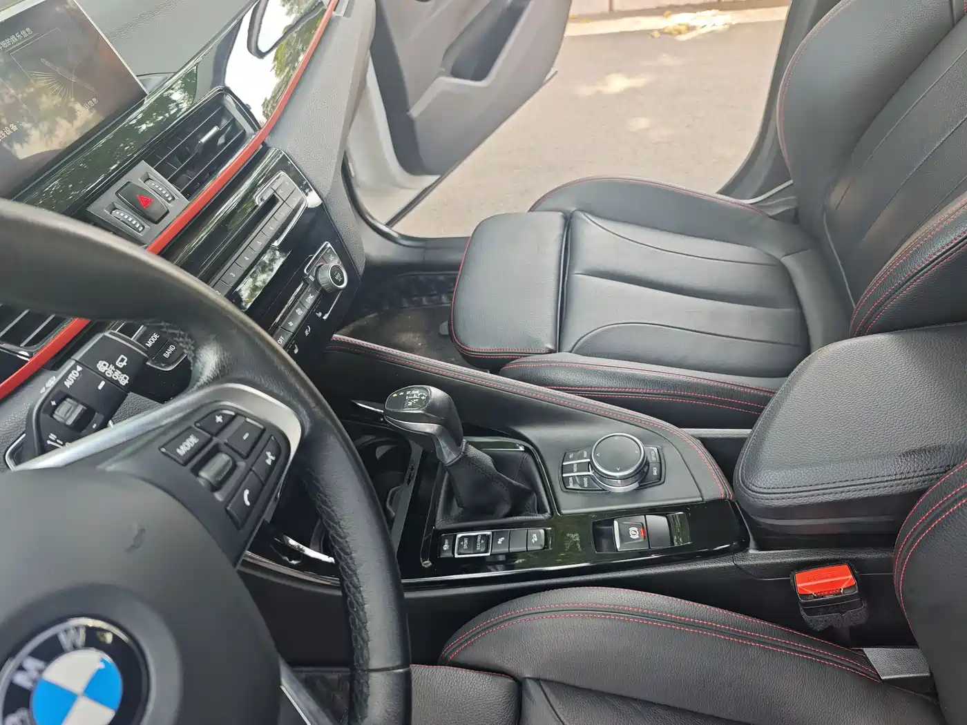 BMW X1 2016 xDrive20Li Luxury Model фото 17