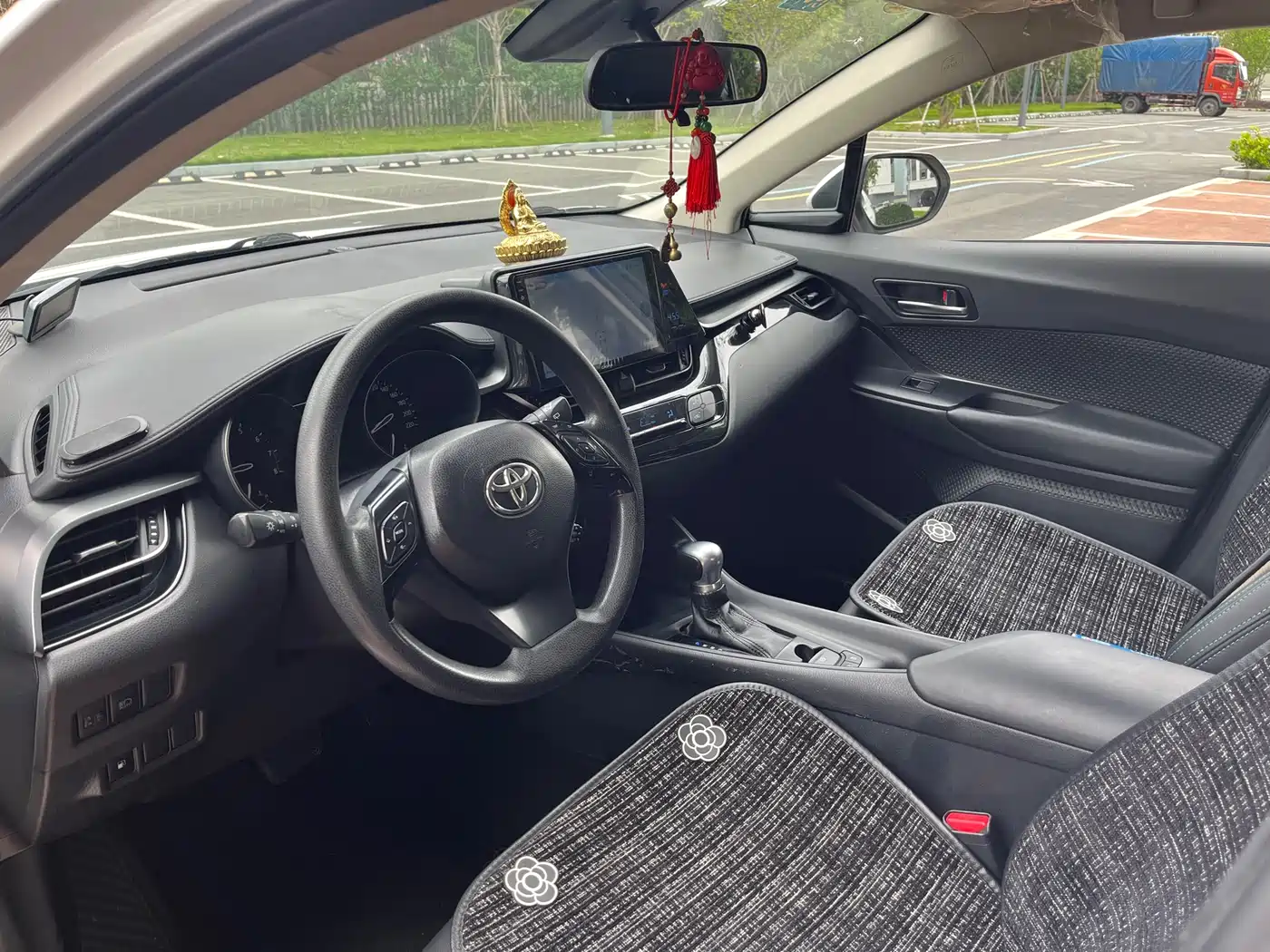 Toyota C-HR 2020 Model 2.0L Comfort фото 4