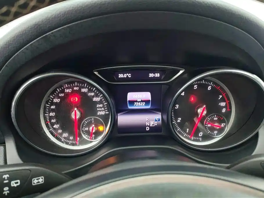 Mercedes-Benz GLA 2018 GLA 220 4MATIC Sport фото 14