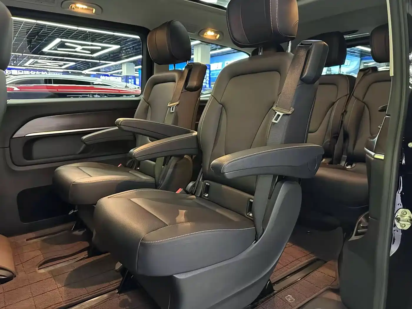 Mercedes-Benz V-Class 2021 V 260 Pilot Edition фото 11