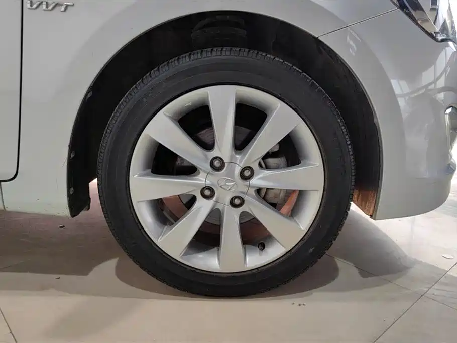 Hyundai Verna 2014 1.4L Manual Top TOP фото 6