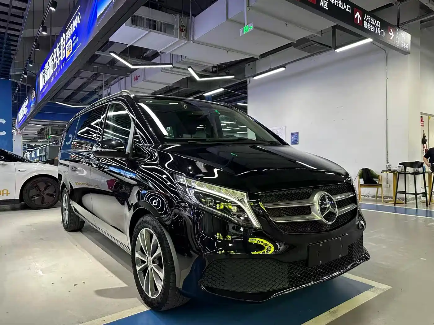 Mercedes-Benz V-Class 2021 V 260 Pilot Edition фото 3