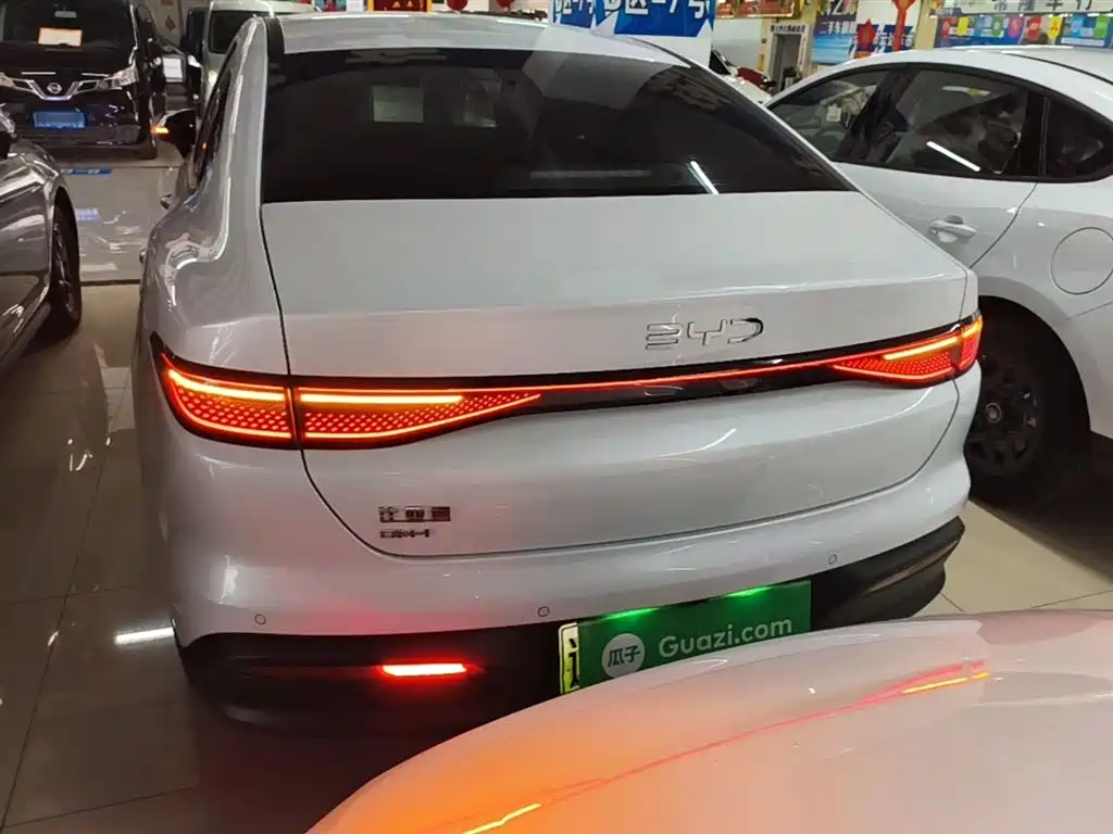 BYD Hai Bao 05 DM-i 2025 DM-i Smart Drive Edition 55KM Luxury фото 6