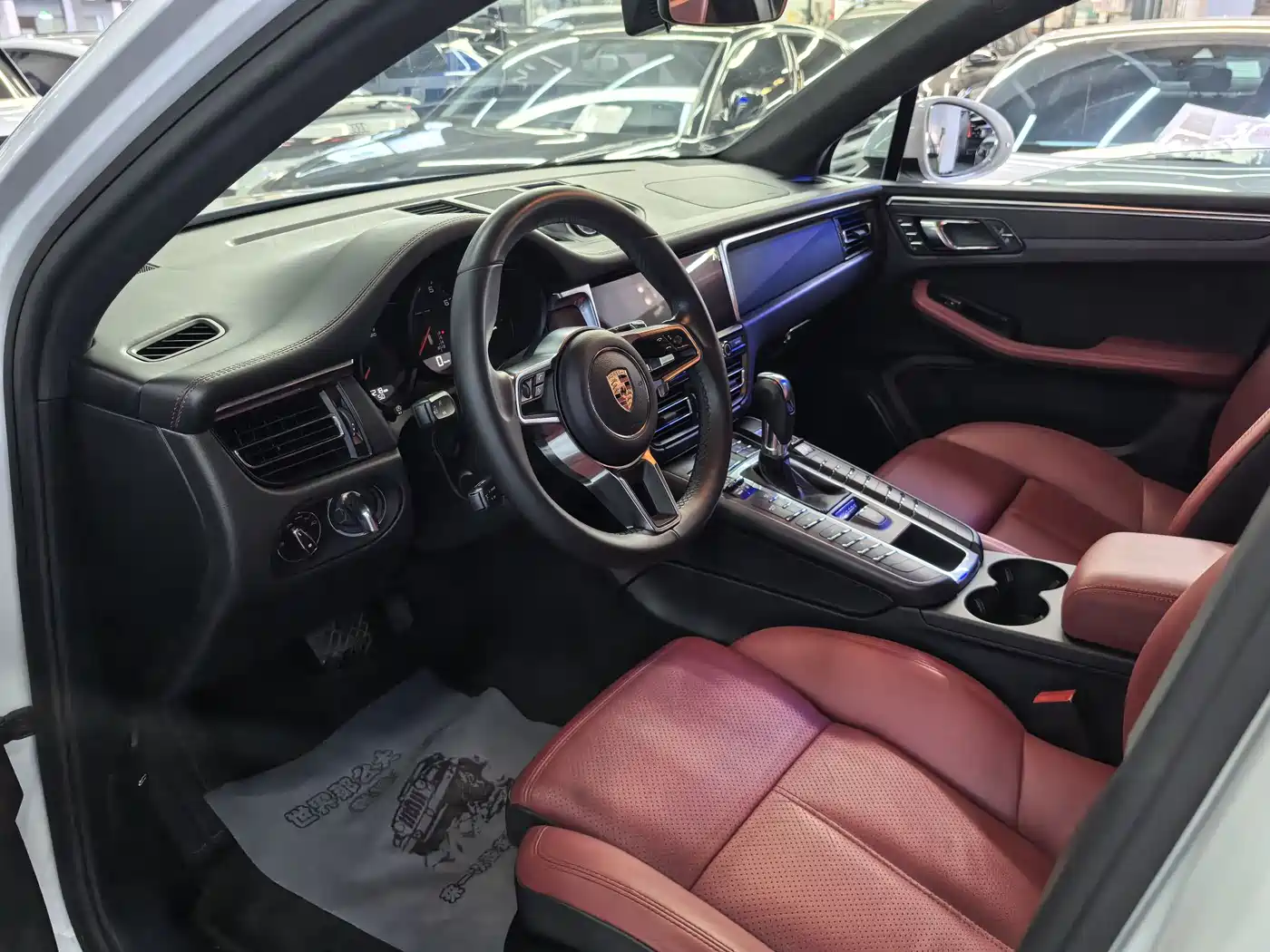 Porsche Macan 2018 Macan 2.0T фото 4