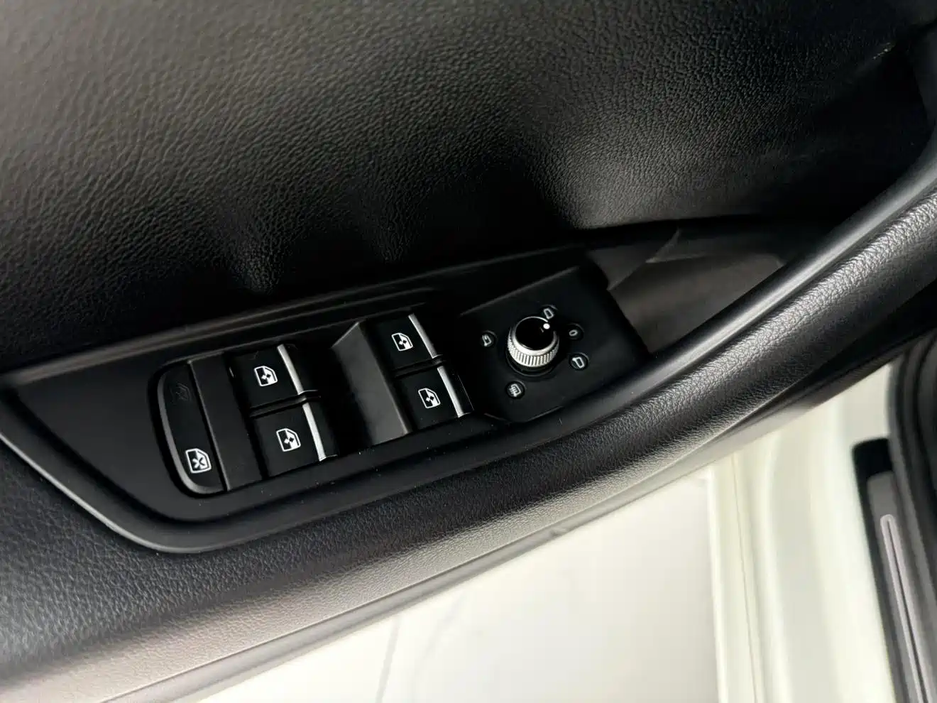 Audi A4L 2019 40 TFSI Progressive (China V) фото 19