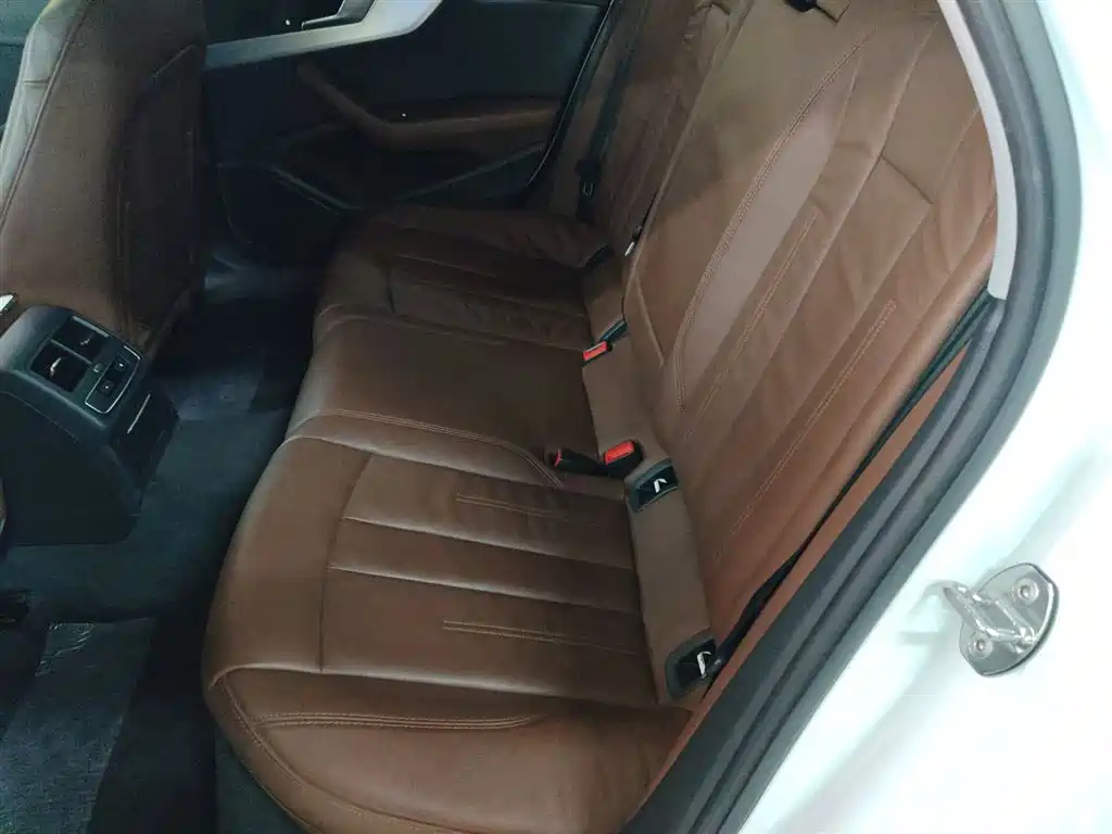 Audi A4L 2019 40 TFSI Fashion (China VI) фото 13