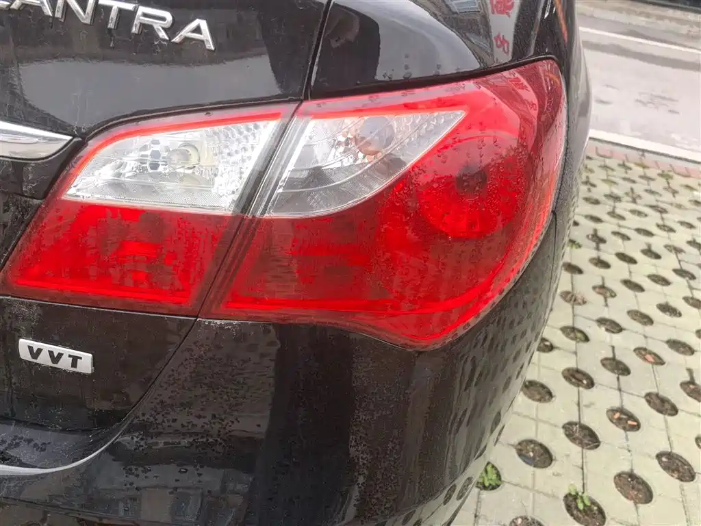 Hyundai Elantra 2015 1.6L Automatic Luxury фото 24