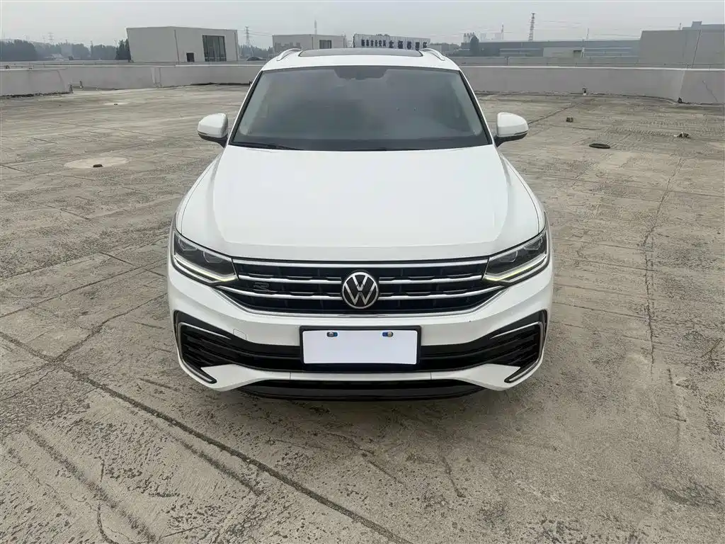 Volkswagen Tiguan, миниатюра 2