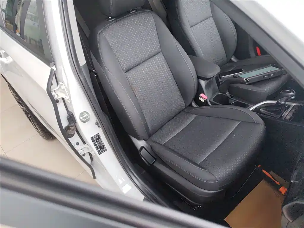 Hyundai Elantra 2020 1.6L Auto GL Pleasing Edition фото 25