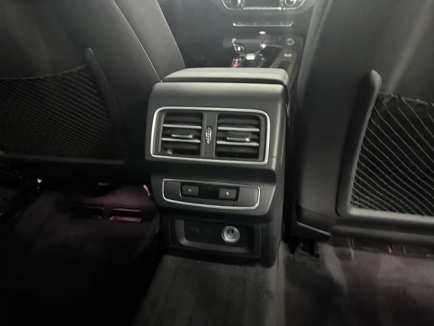 Audi Q5L 2024 Model 40 TFSI Luxury Dynamic фото 12
